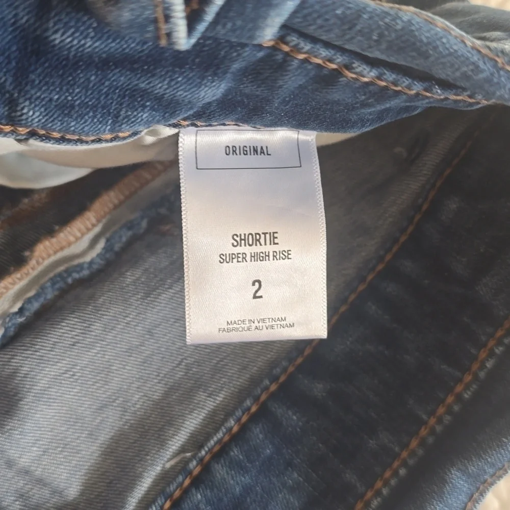 Express Jean Shorts Wimen's Sz 2 High-Waisted Denim Paper Bag Cuffed Hem
